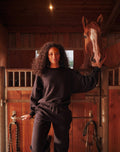 SCHWARZES SWEATSHIRT