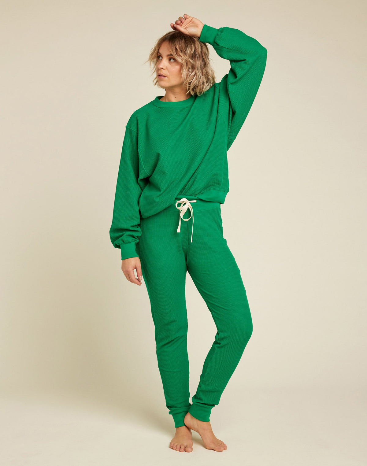 GRÜNER PULLOVER