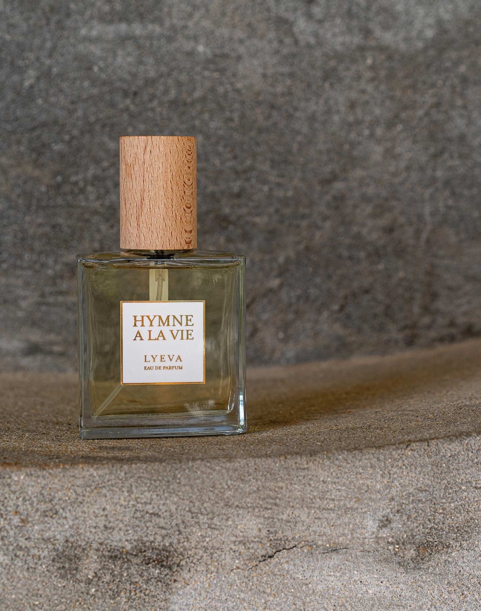 PERFUME HYMNE A LA VIE