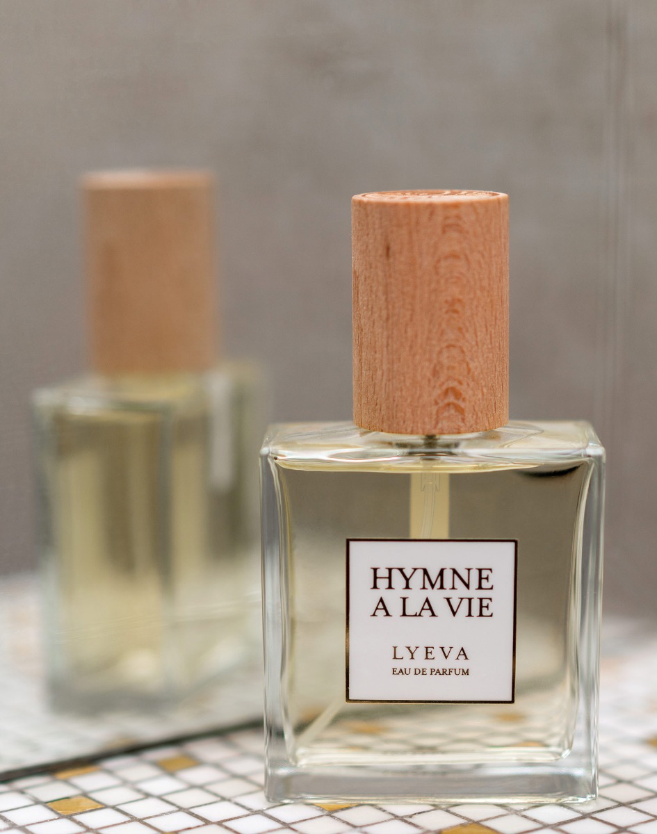 PERFUME HYMNE A LA VIE